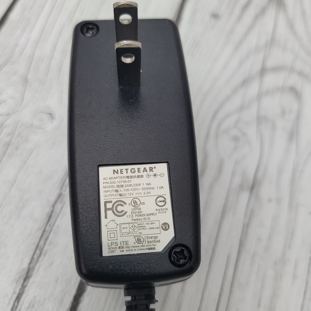 Netgear AC Power Adapter - Picture 3 of 4